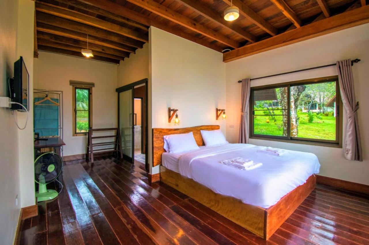Phayamas Private Beach Resort And Island Brew - Adults Only Koh Phayam Bagian luar foto