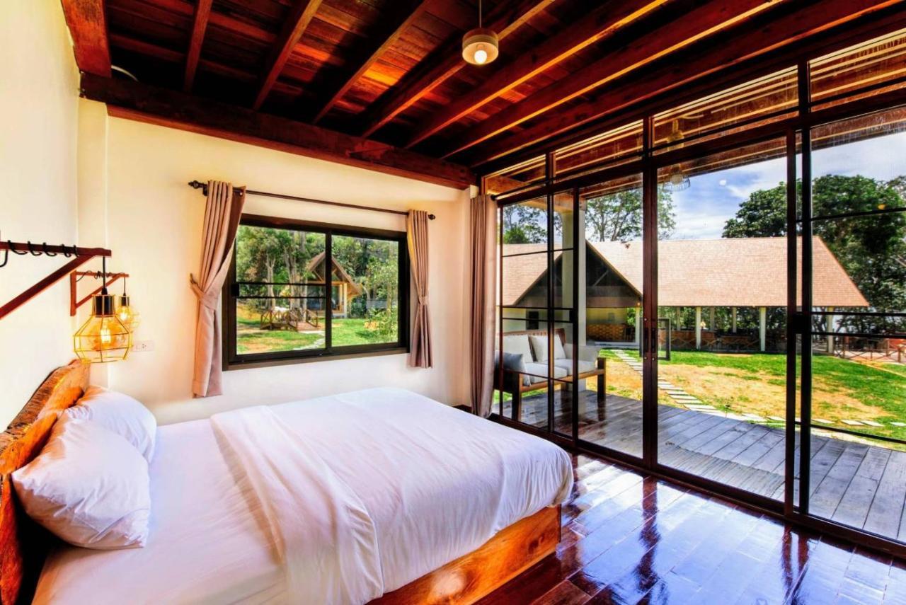 Phayamas Private Beach Resort And Island Brew - Adults Only Koh Phayam Bagian luar foto