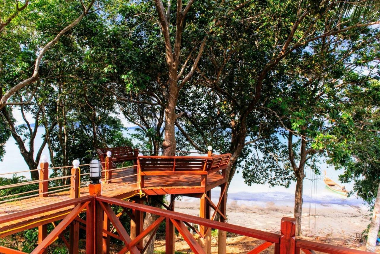 Phayamas Private Beach Resort And Island Brew - Adults Only Koh Phayam Bagian luar foto