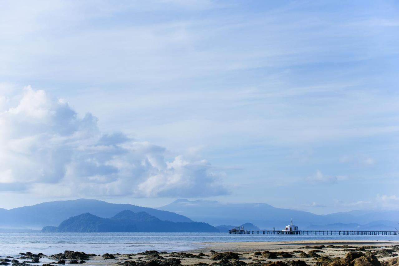 Phayamas Private Beach Resort And Island Brew - Adults Only Koh Phayam Bagian luar foto