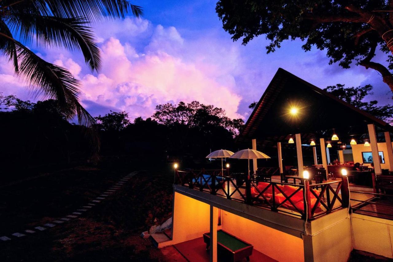 Phayamas Private Beach Resort And Island Brew - Adults Only Koh Phayam Bagian luar foto