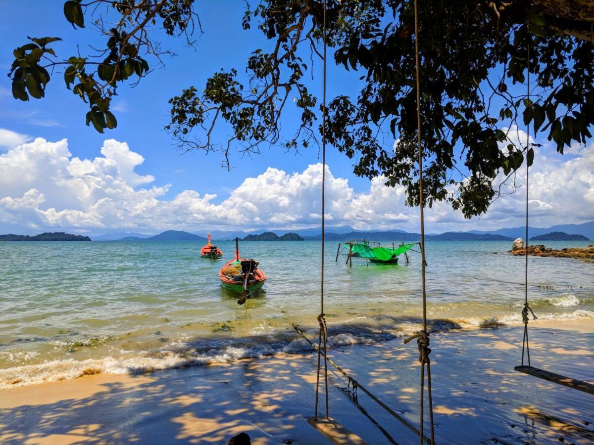 Phayamas Private Beach Resort And Island Brew - Adults Only Koh Phayam Bagian luar foto